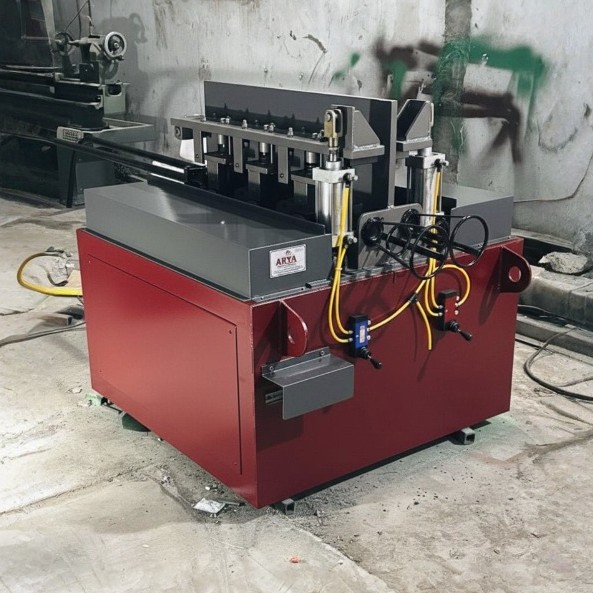Double stand wire feeding machine for liquid metal treatment